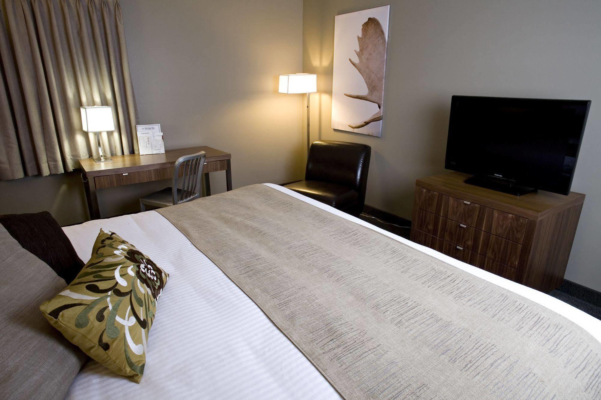 Heritage Inn Hotel & Convention Centre - Moose Jaw Bagian luar foto
