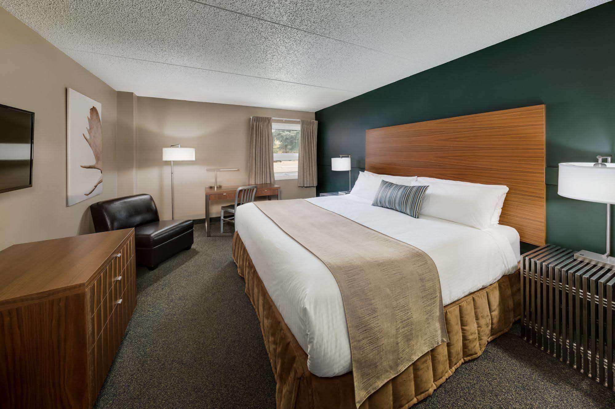 Heritage Inn Hotel & Convention Centre - Moose Jaw Bagian luar foto