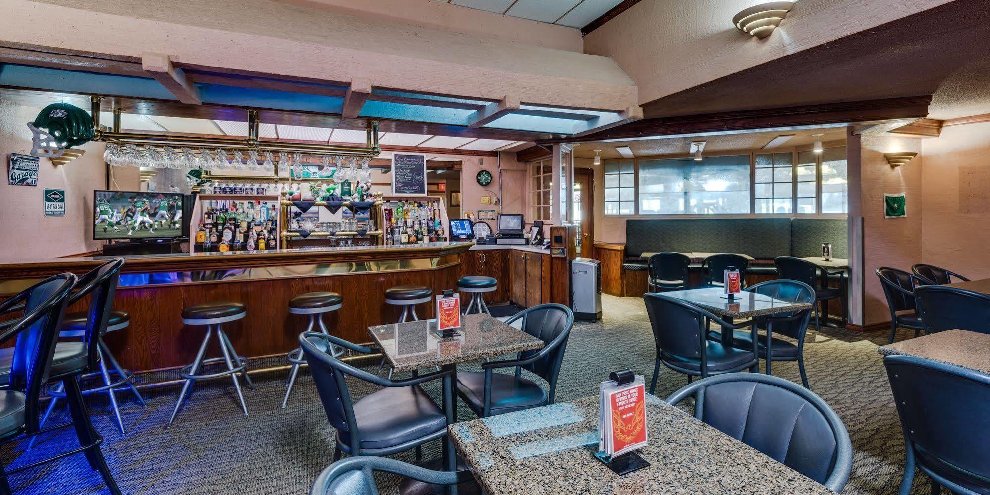 Heritage Inn Hotel & Convention Centre - Moose Jaw Bagian luar foto
